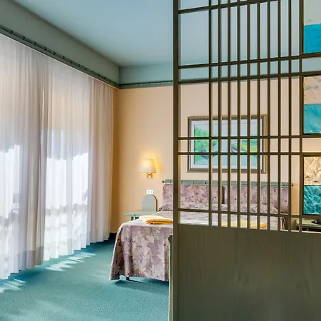 Montecarlo Hotel